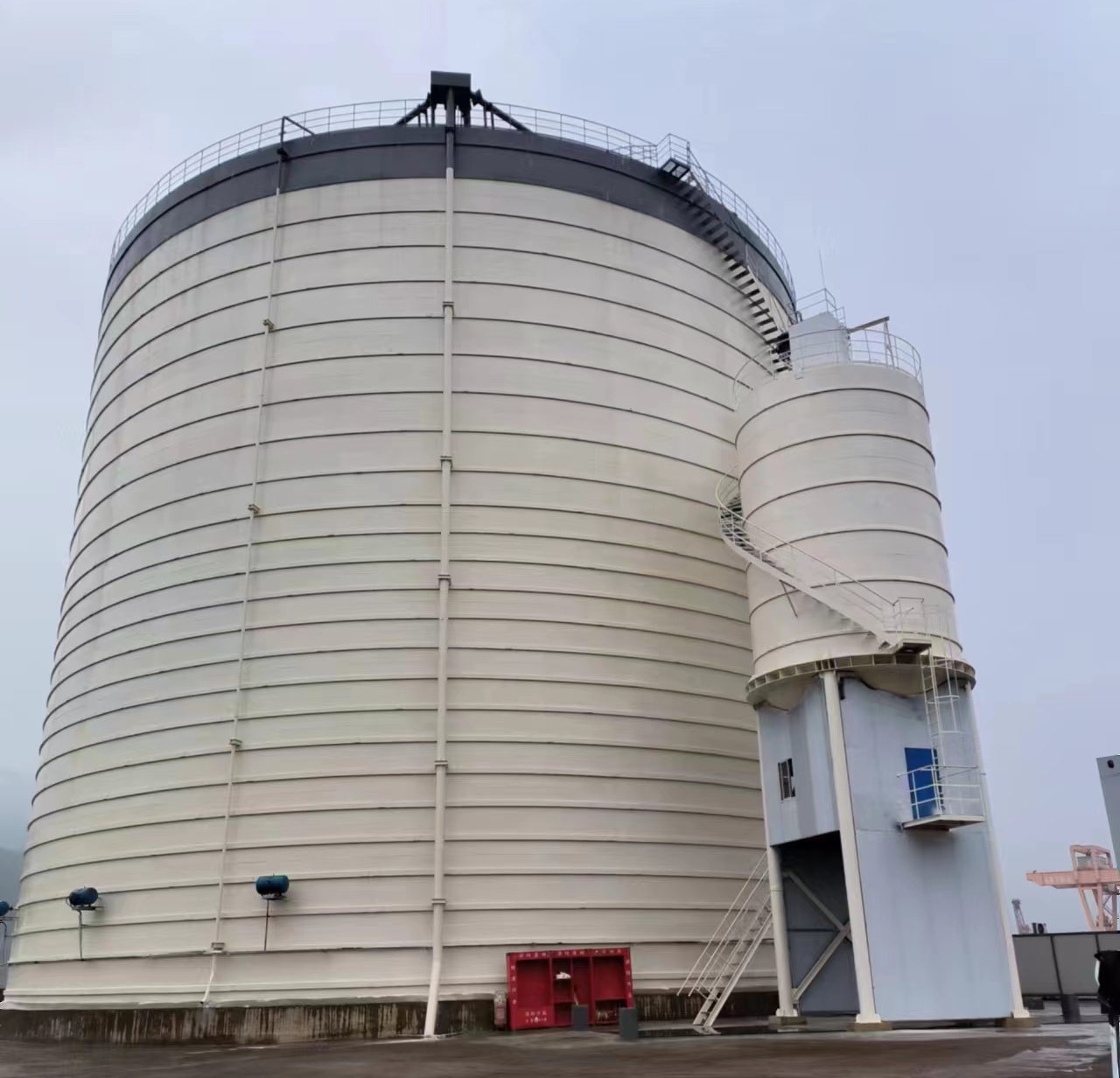 昆玉10万吨水泥钢板库